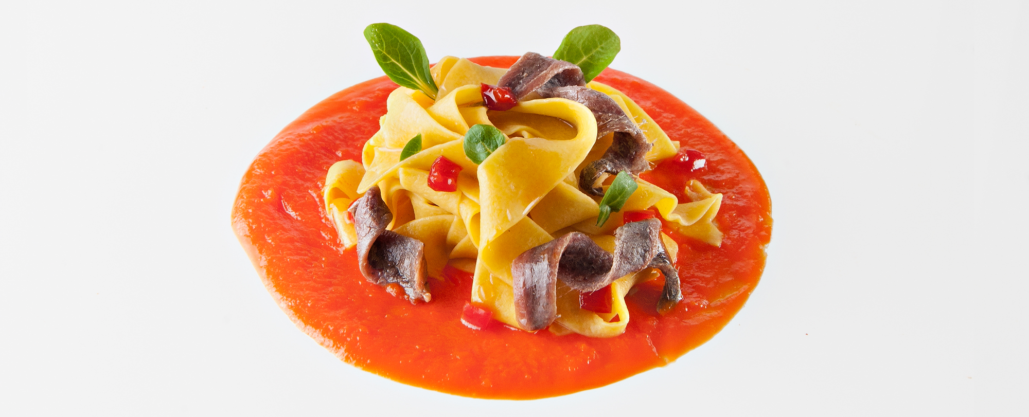 Pappardelle with bell pepper sauce